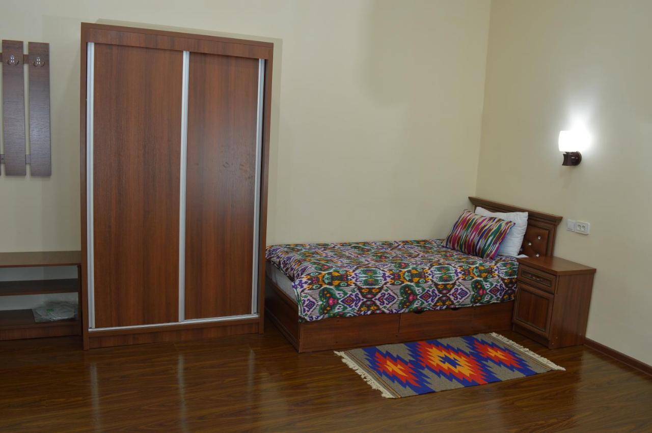 East Star Khiva Bed & Breakfast Bagian luar foto